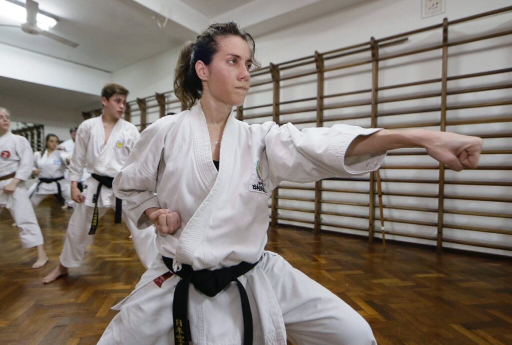 mujerkarate mujer karate respiracion